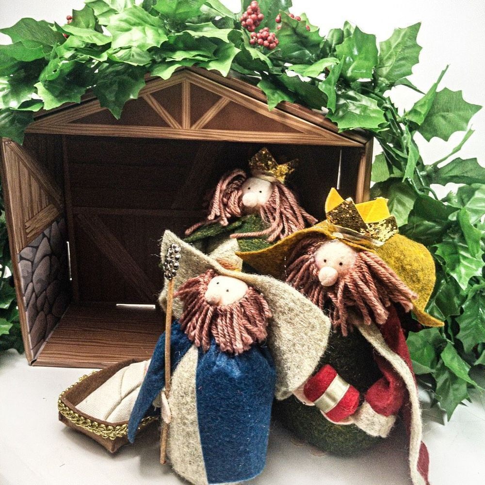 Felted Plush Nativity Crèche 5 Pieces Christmas Decor - Picture 14 of 14